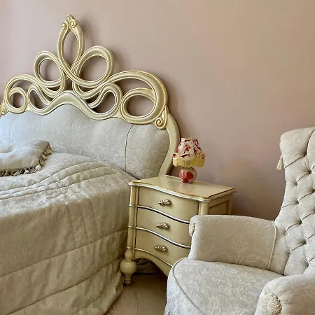 Royal * リヴィウ