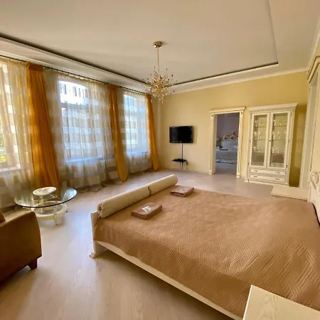 Royal * Lviv